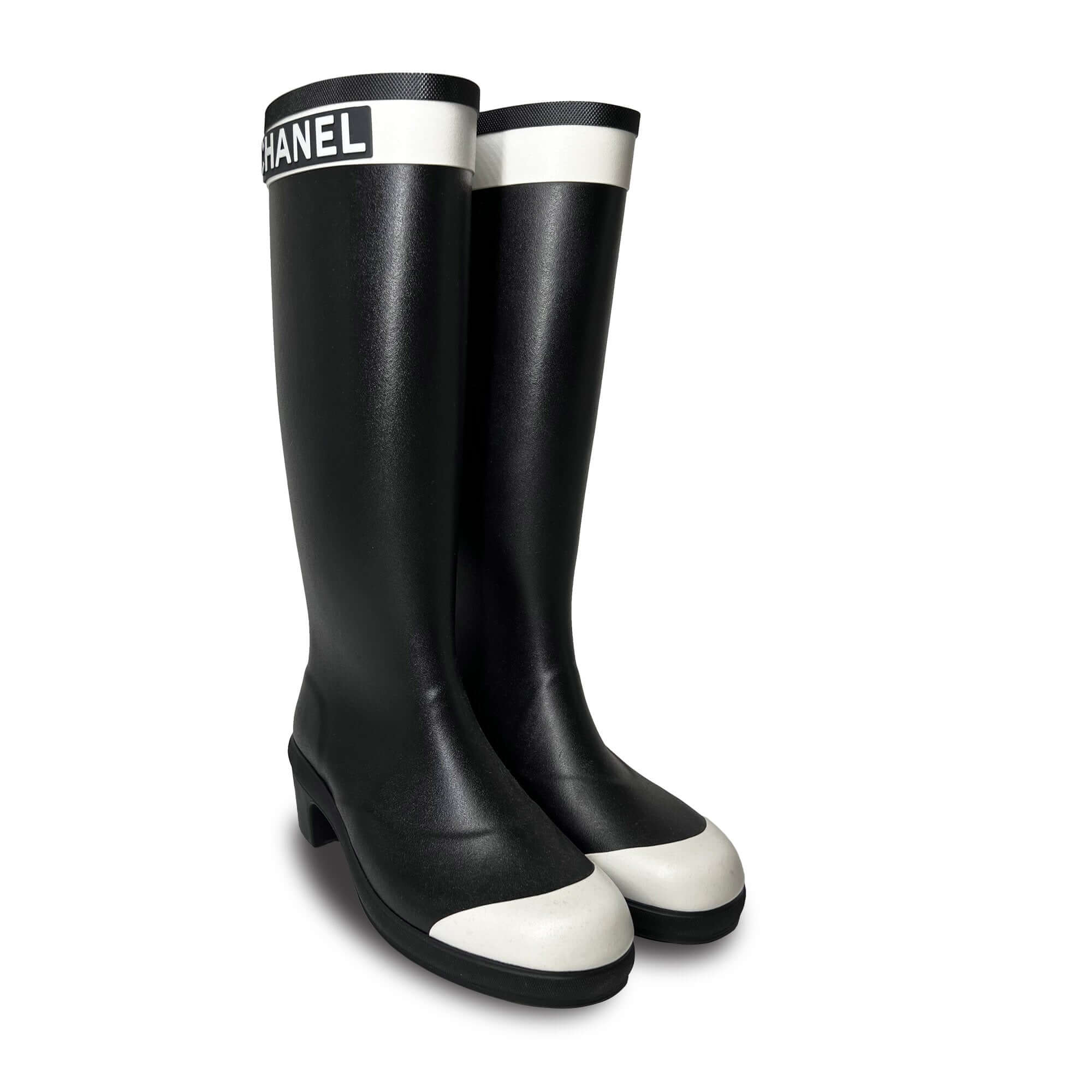 Chanel logo cap black white rainboots