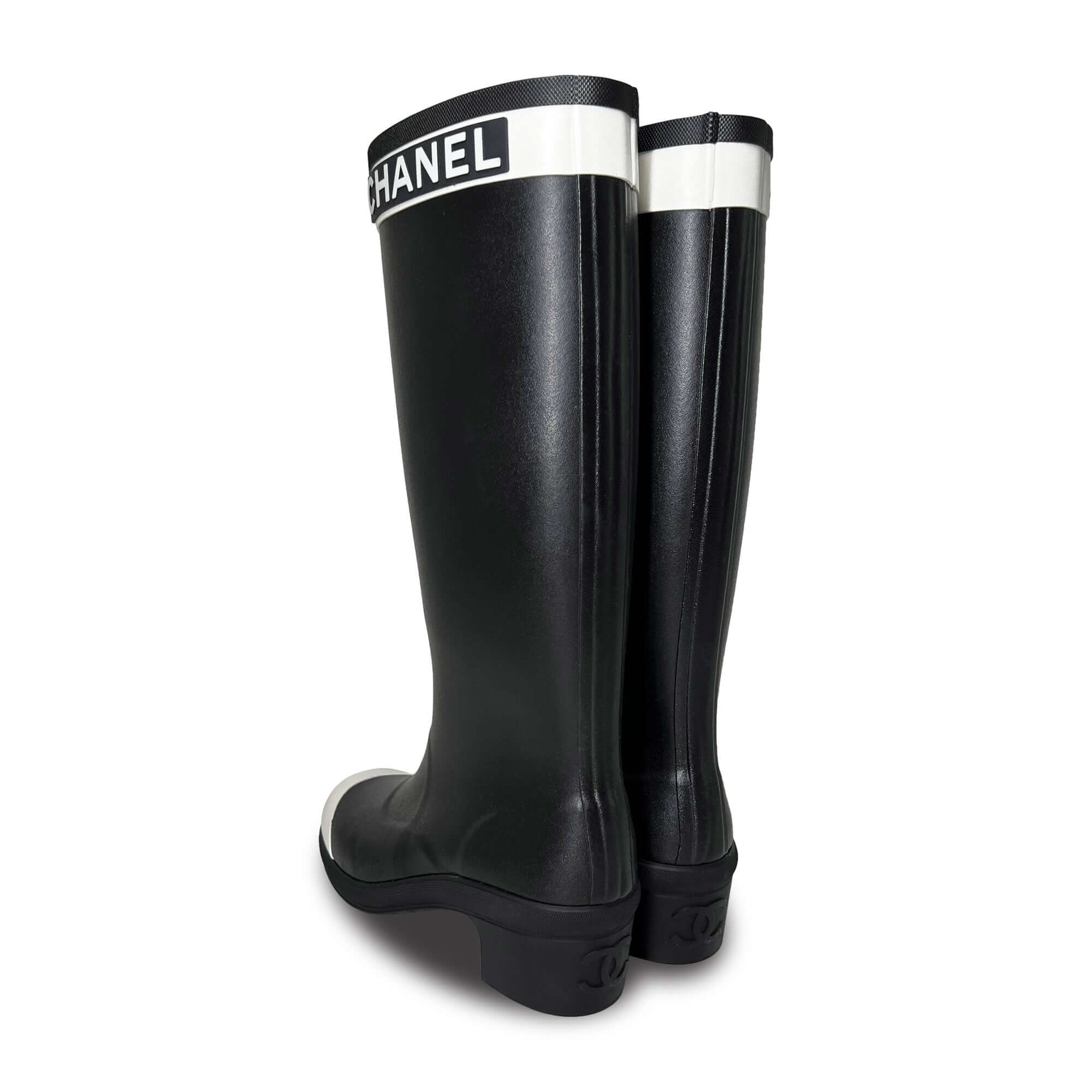 Chanel logo cap black white rainboots