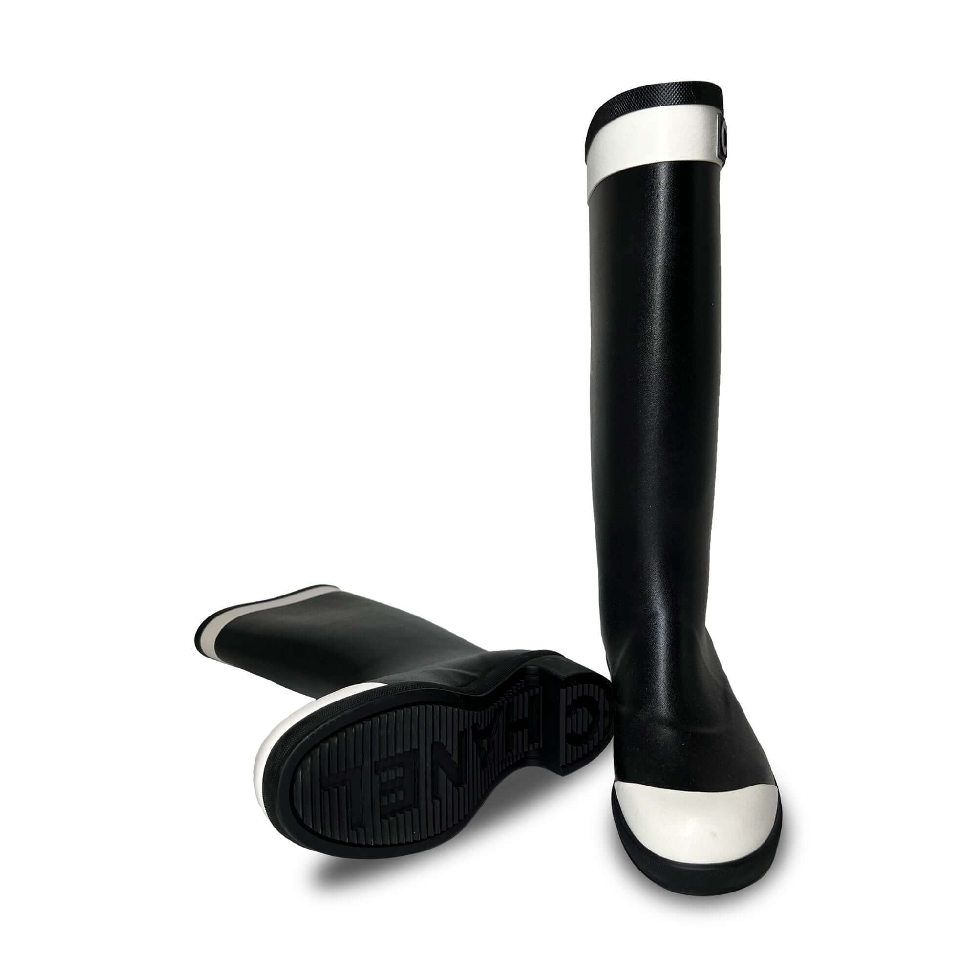 Chanel logo cap black white rainboots
