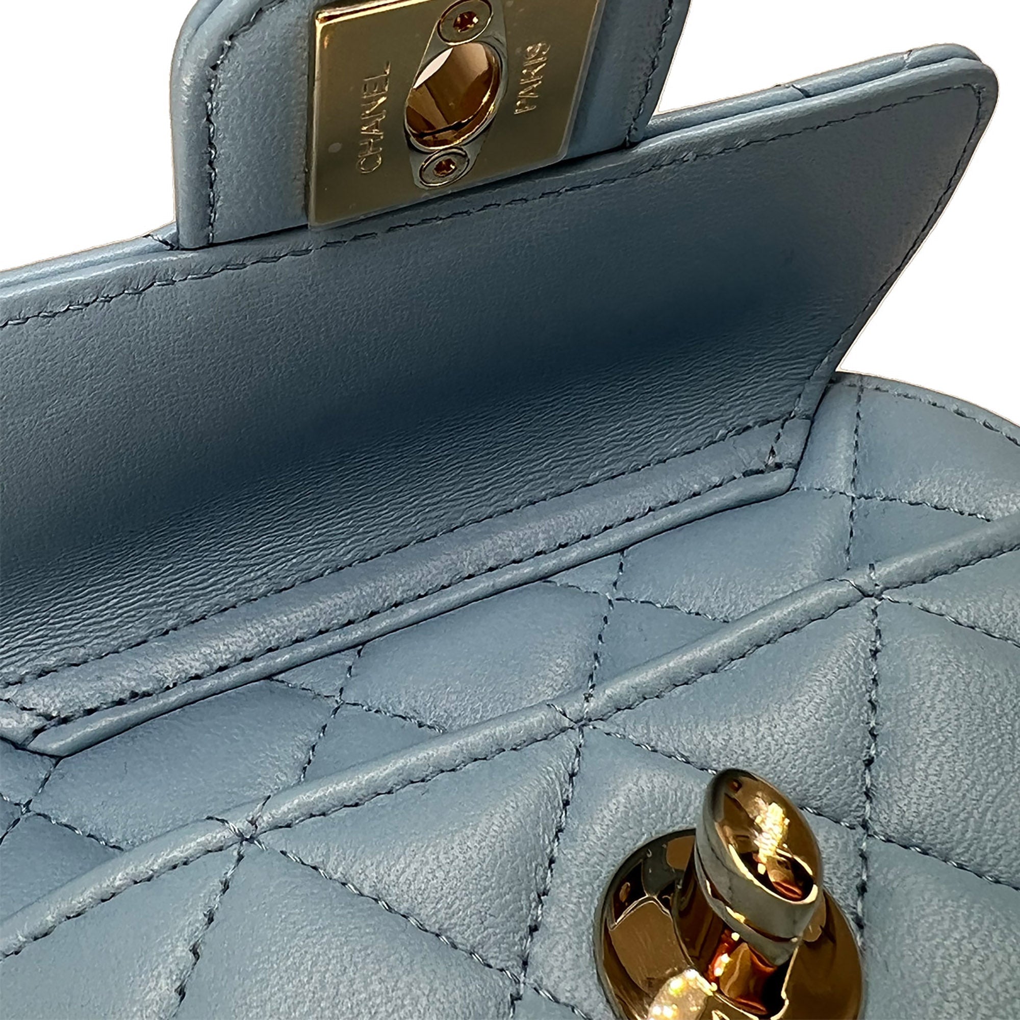 Chanel leather Medium heart bag
