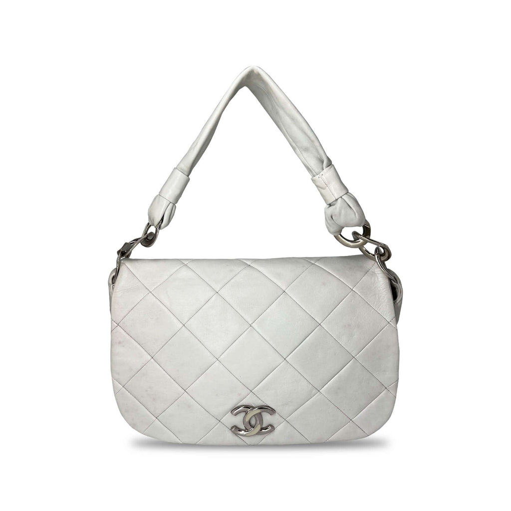 Chanel white quilted shoulder bag sale