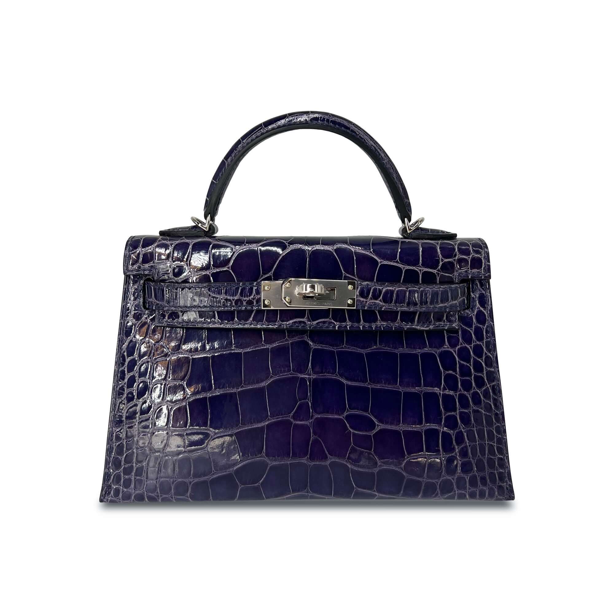 Hermes Kelly Designer Bag in Bleu Encre Lisse front