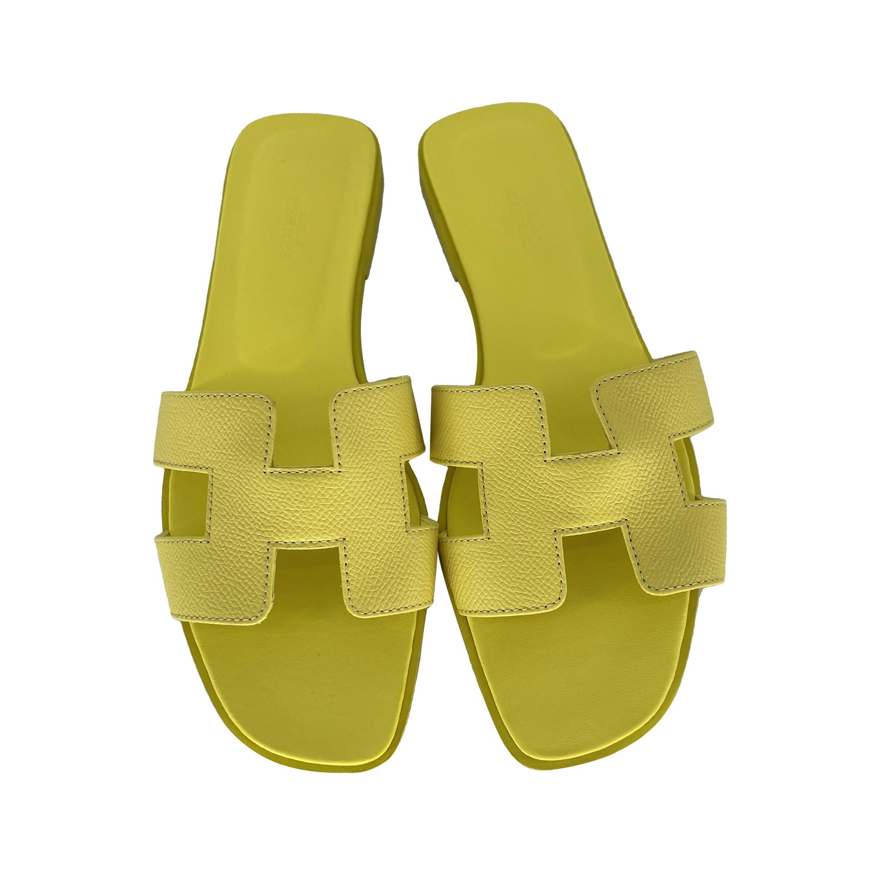 Pre owned Hermes Oran Designer Epsom leather slippers in Yellow –  VintageBooBoo Pre owned designer bags, shoes, clothes