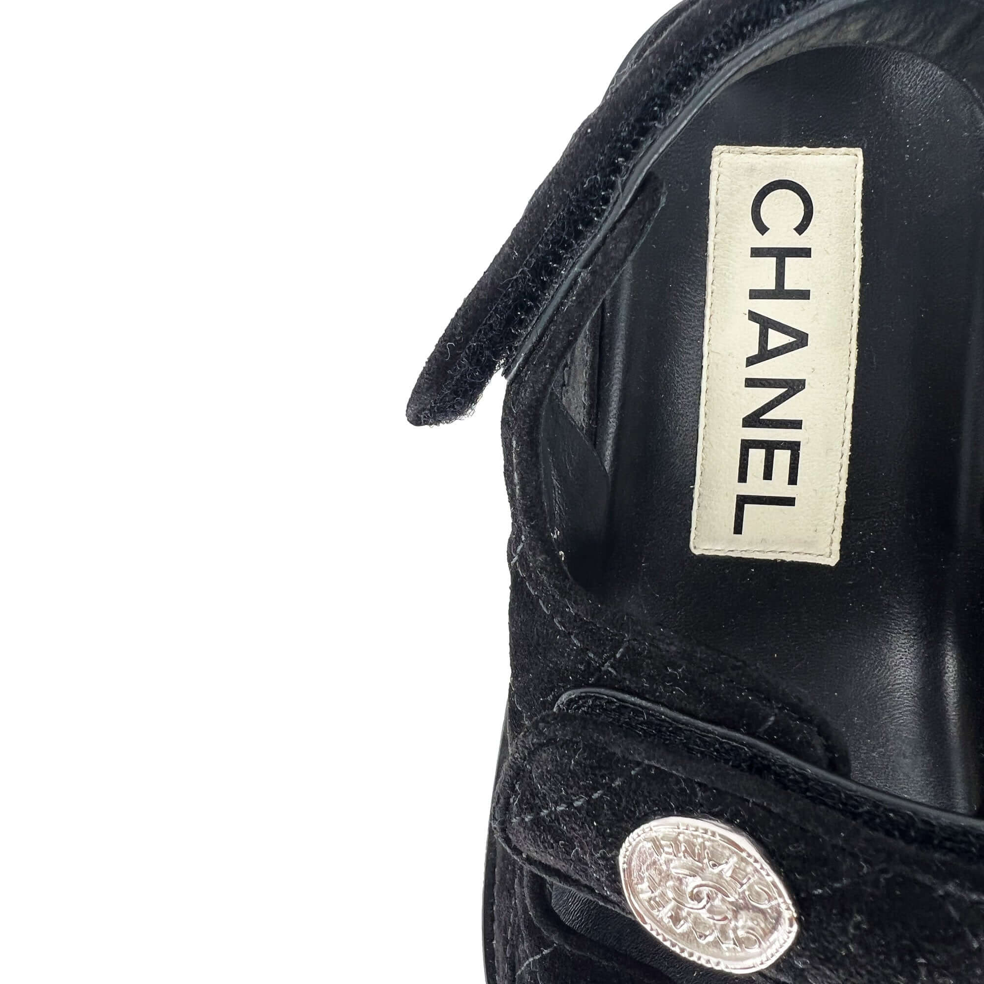 Chanel dad suede sandals